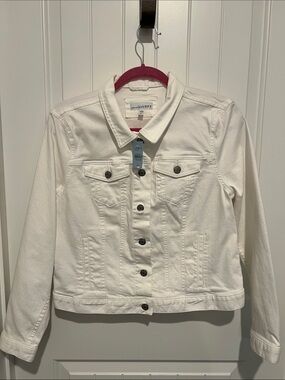 LOFT Woman’s White Denim Jacket with Button-Front